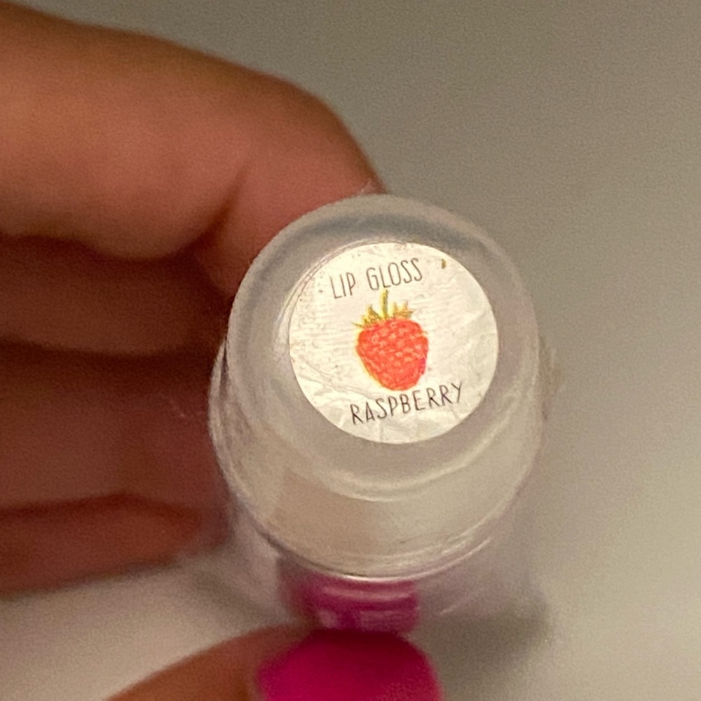 NWT Blossom Moisturizing clear Lip Gloss infused with real flowers - Raspberry - Picture 5 of 5